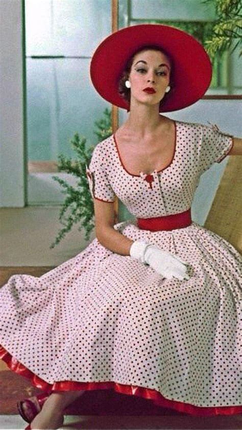 cute retro outfits.
